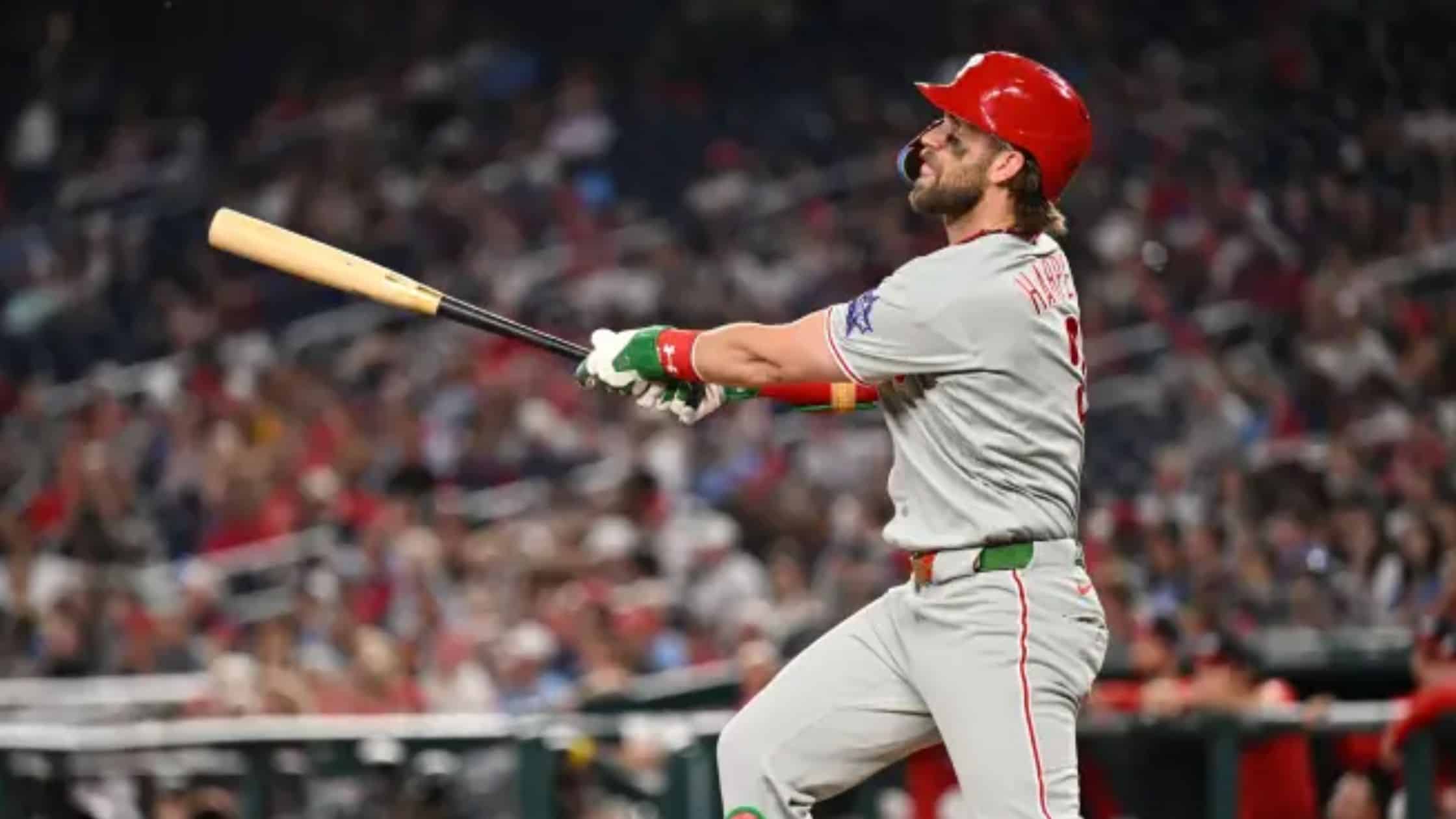 Bryce Harper rounds the bases after his ninth-inning home run at Nationals Park